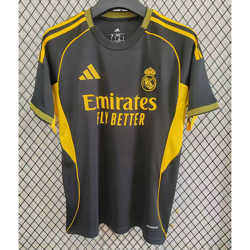 Maillot Real Madrid noir et jaune 2025 2026