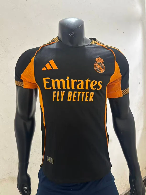 Real Madrid Maillot Version Match Exterieur Noir et orange 2025-2026