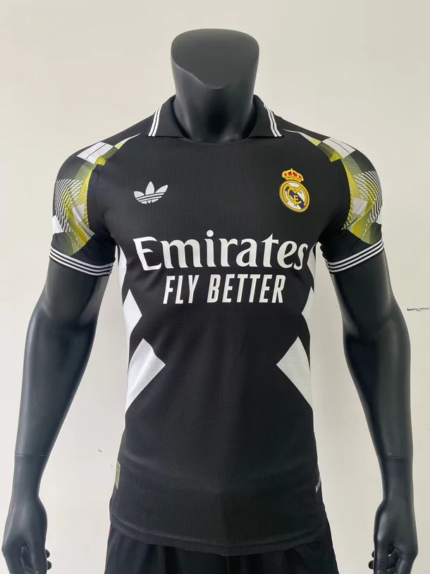 Real Madrid Maillot Version Match Noir et or 2025-2026