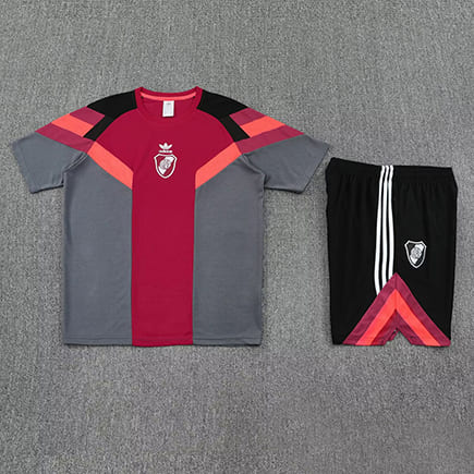 Maillot Training River Plate+Short 2025 2026 -Rouge Gris Noir Maillot Training River Plate+Short 2025 2026 -Rouge Gris Noir