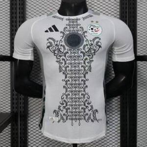 Maillot blanc Algérie 2025 (version joueur) à motif traditionnel