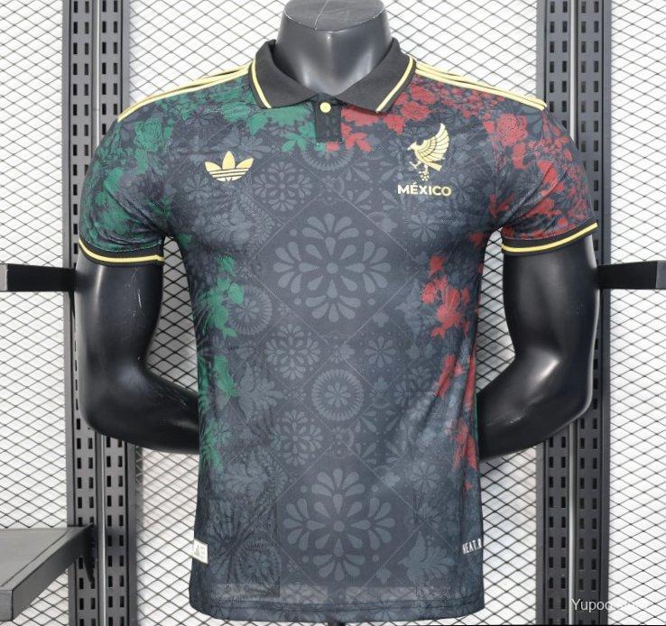 Maillot du Mexique 2025 (version joueur) noir à motif floral Maillot du Mexique 2025 (version joueur) noir à motif floral