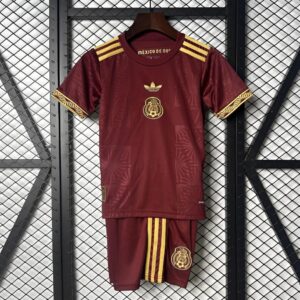 Maillot rouge pour enfants mexicains 2025