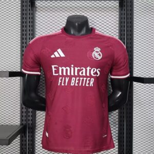 Maillot de joueur du Real Madrid, rouge foncé, saison 2026-2027
