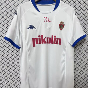 Maillot domicile rétro du Real Saragosse, saison 2001-2002