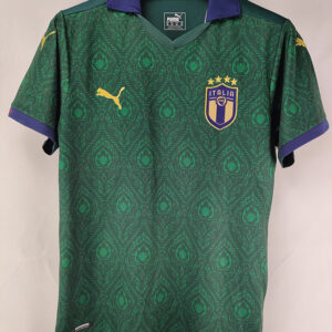 Le troisième maillot rétro extérieur de l'Italie pour 2020