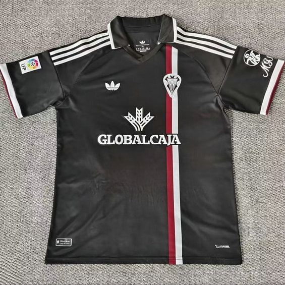 Maillot-Albacete-Balompie-2025-2026-Retro-noir-1.jpg Maillot de foot Albacete Balompié 2025/2026 - Rétro Noir