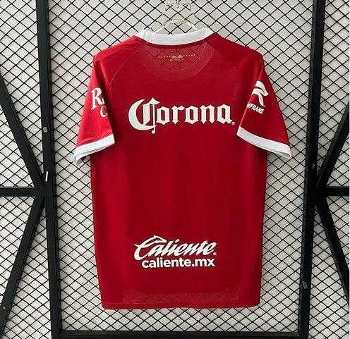 Maillot-Toluca-2026-2027-concept-rouge-A.jpg