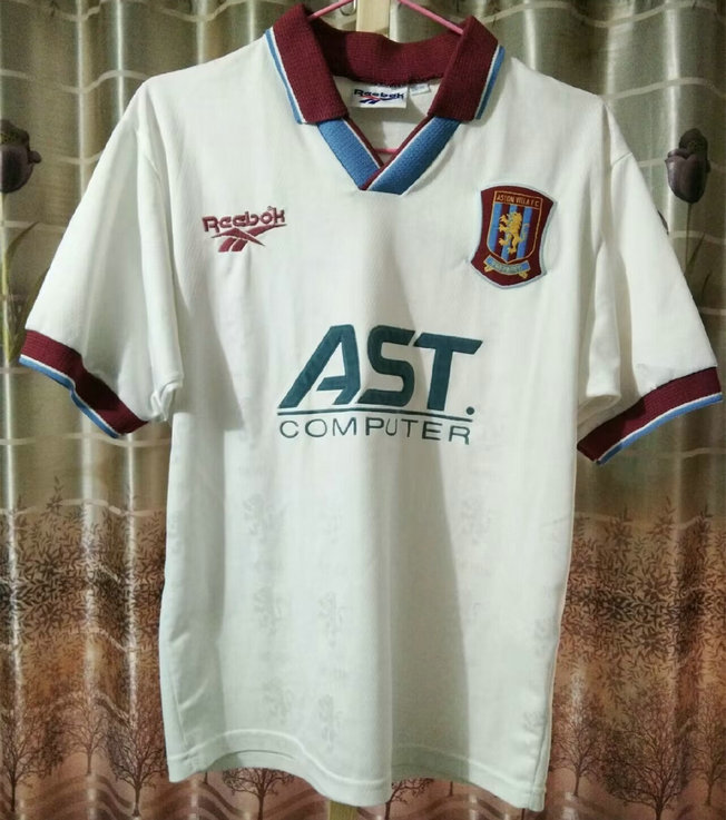 Maillot-Aston-Villa-Vintage-1995-1996-exterieur-blanc-1.jpg