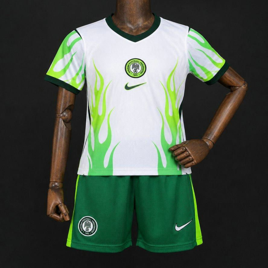 Ensemble Maillot Enfant Nigeria 2026/2027 - Exterieur