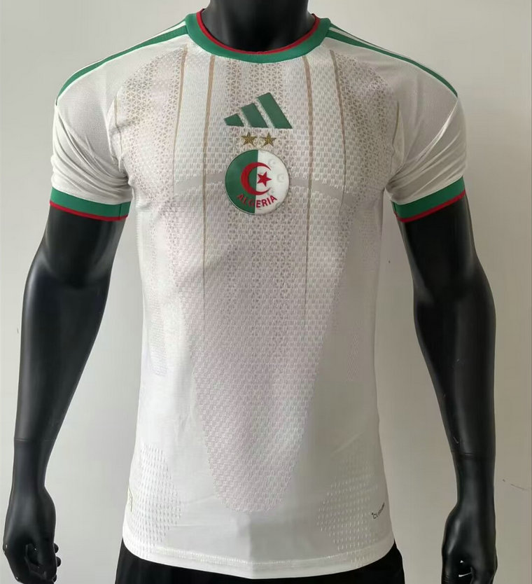 Maillot-de-foot-Match-Algerie-Coupe-du-Monde-2026-domicile-avec-2-etoiles-1.jpg Maillot de foot Match Algérie Coupe du Monde 2026 domicile avec 2 étoiles