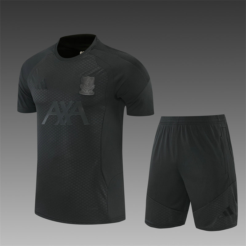 Ensemble-Liverpool-2026-2027-Tout-noir-1.jpg Ensemble Maillot de foot Liverpool 2026/2027 - Tout Noir