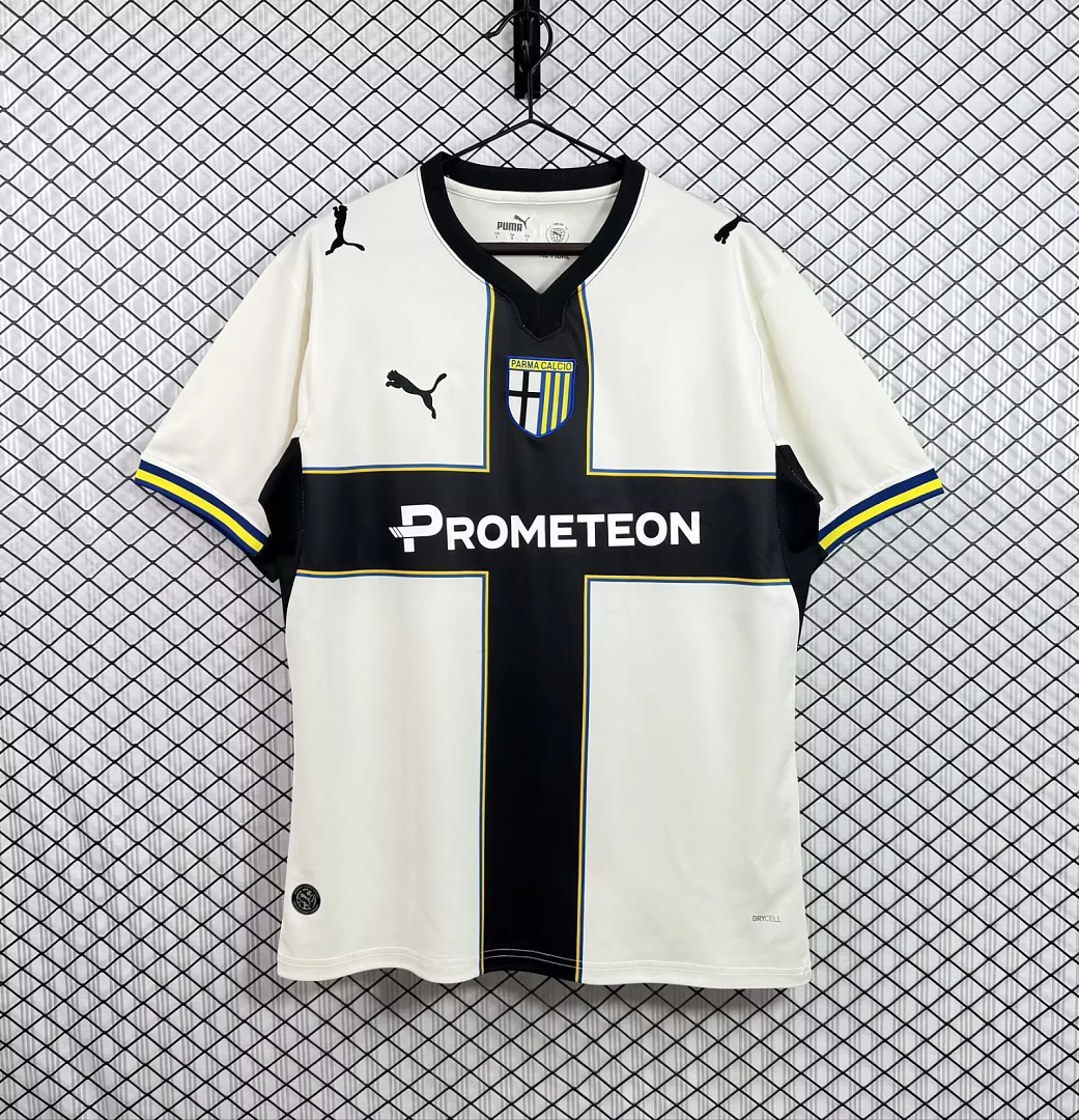 Jersey-Parma-Calcio-2026-2027-home-1.png Maillot de foot Parma Calcio 2026/2027 - Domicile