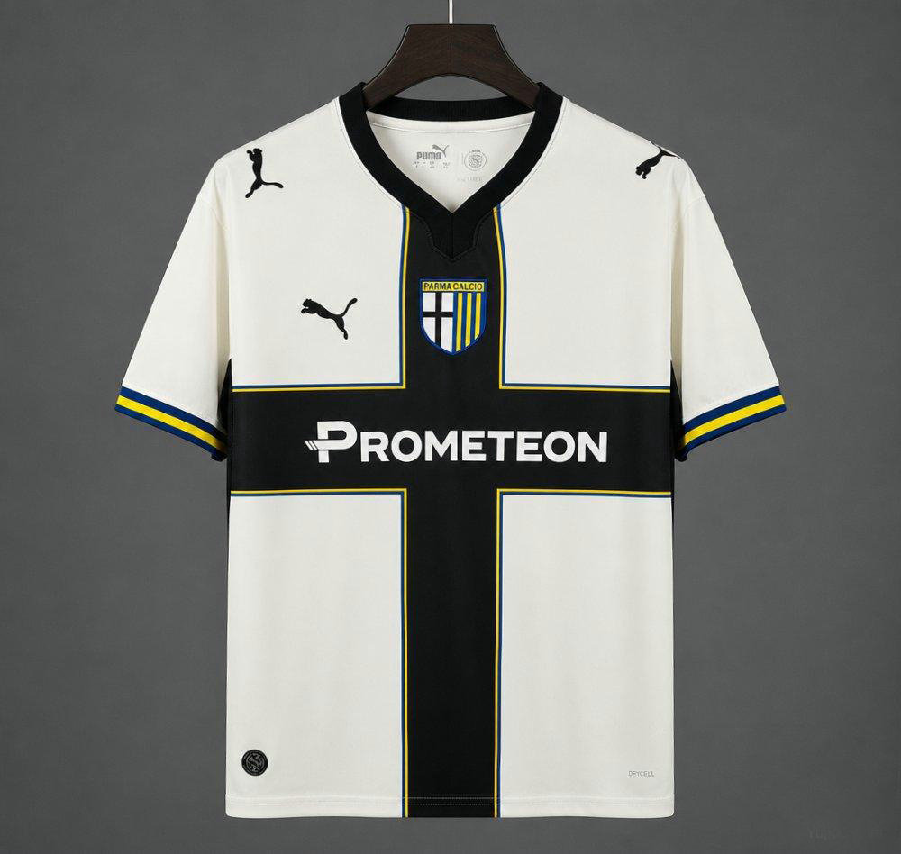 Parma Fußballtrikot 2026-2027 Heimtrikot-1.jpg Maillot de foot Parma Calcio 2026/2027 - Domicile