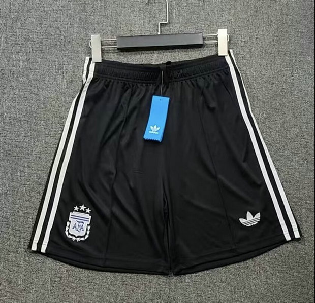 Short-Argentine-Coupe-du-monde-2026-noir-1.jpg Short de foot Argentine 2026 - Noir